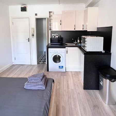 Lovely Studio Apartments On Finchley Road London Ngoại thất bức ảnh