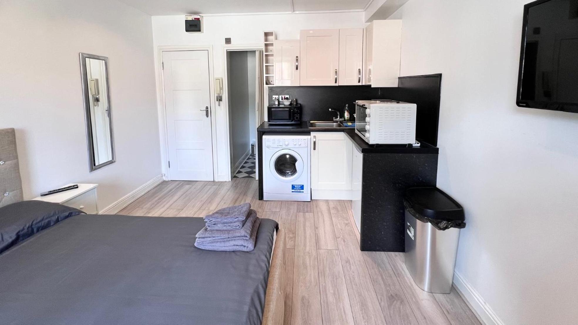 Lovely Studio Apartments On Finchley Road London Ngoại thất bức ảnh